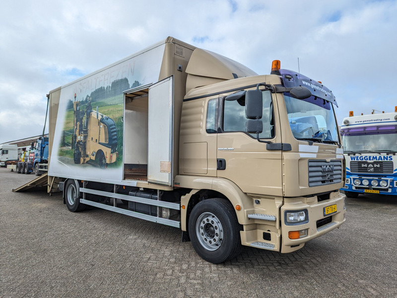 Autotransporter truck MAN TGM 18.240 4X2 BL Euro4 - SleepCab - MachineTransporter - Dhollandia Oprijramp 9T - Hydr. Steunpoten - 02/2025APK (V723): picture 4