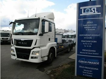 Cab chassis truck MAN TGS26.440 6x2 EURO 6: picture 1