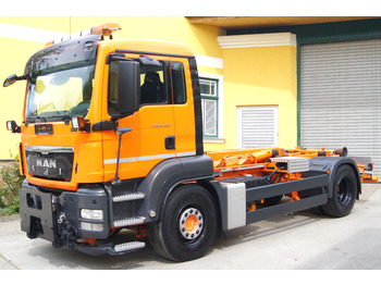 MAN TGS 18.320 BL 4x2 / HYVALIFT / Euro 5 EEV / Winterdienst - Hook lift truck: picture 2
