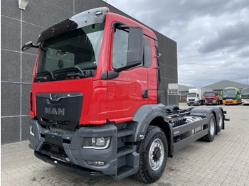Cab chassis truck MAN TGS 26.360 6x4H-2 BL: picture 1