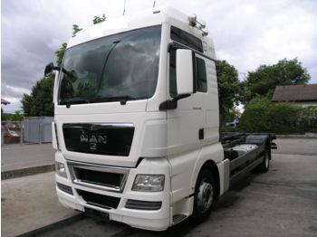 Container transporter/ Swap body truck MAN TGX 18.400 LL Wechselfg. Twistlock!: picture 1