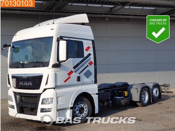 Cab chassis truck MAN TGX 26.420 6X2 XLX Intarder Liftachse ACC Navi Euro 6: picture 1