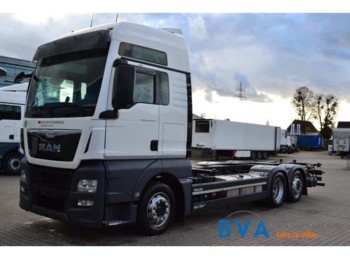Container transporter/ Swap body truck MAN TGX 26.440 6x2: picture 1