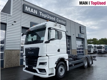 New Cab chassis truck MAN TGX 33.510 6x4 BL CH: picture 1
