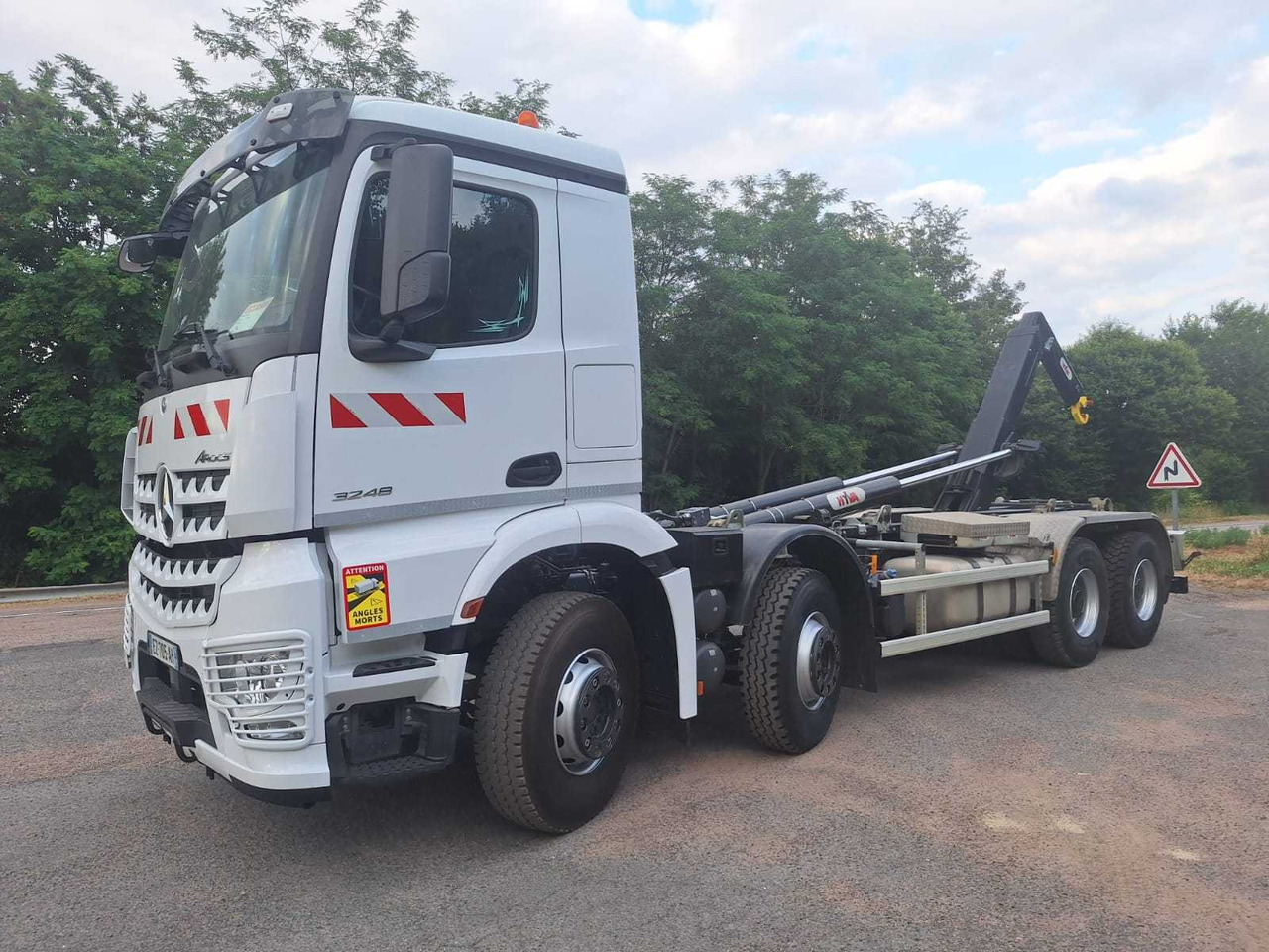Truck MERCEDES - 2018 - ACTROS 3248 - 8X4 AMPLIROLL TRUCK