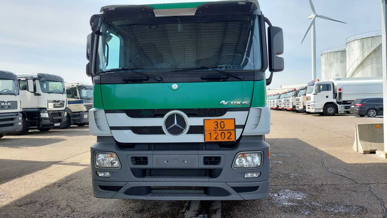 Tank truck MERCEDES ACTROS: picture 7