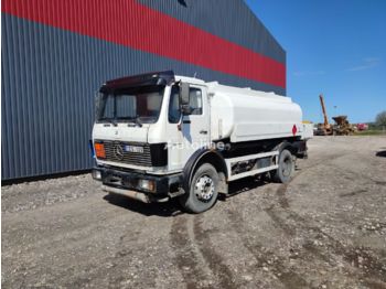 Tank truck for transportation of fuel MERCEDES-BENZ 1622: picture 1