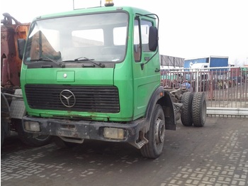 Cab chassis truck MERCEDES BENZ 1622: picture 1