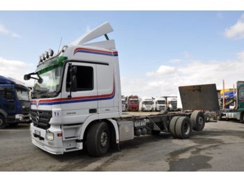 Cab chassis truck MERCEDES-BENZ 2548 L: picture 1
