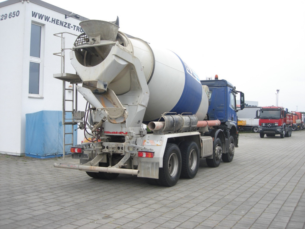 Truck MERCEDES-BENZ Arocs 3240 B Betonmischer Stetter