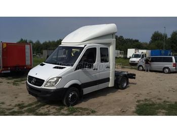 Cab chassis truck MERCEDES-BENZ SPRINTER 519: picture 1