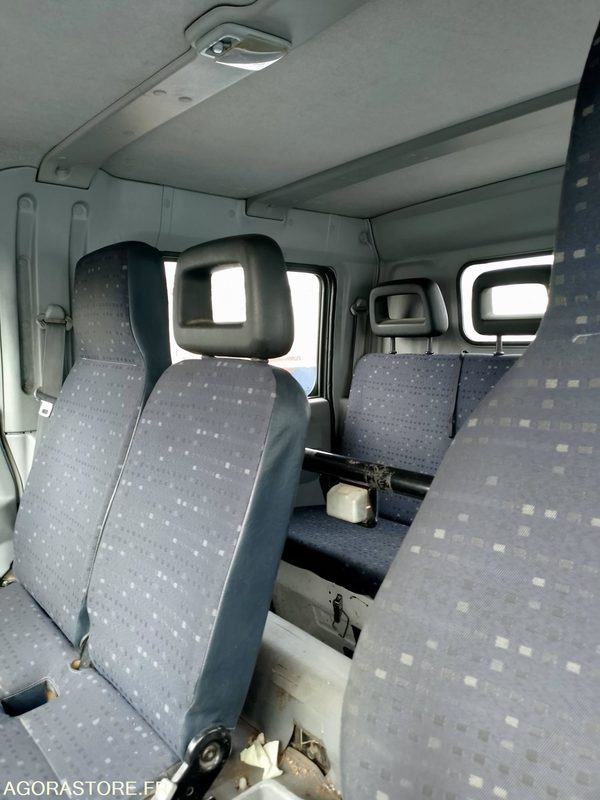 Truck MITSUBISHI CANTER ( MOTEUR HS )