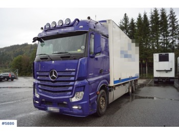 Box truck Mercedes Actros: picture 1