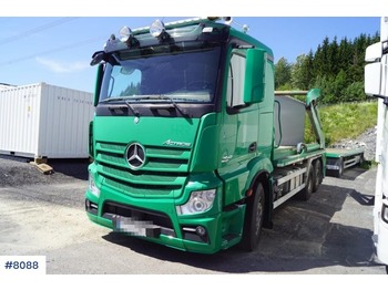 Skip loader truck Mercedes Actros: picture 1
