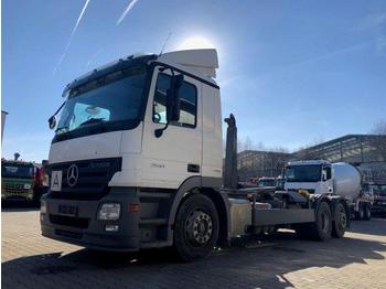 Hook lift truck Mercedes Actros 2541: picture 1