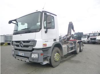 Hook lift truck Mercedes Actros 2641: picture 1