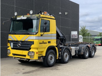 Container transporter/ Swap body truck Mercedes Actros 3244 8x4: picture 1
