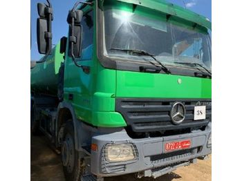 Tank truck Mercedes Actros 3331: picture 1