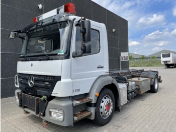 Container transporter/ Swap body truck Mercedes Axor 1824: picture 1
