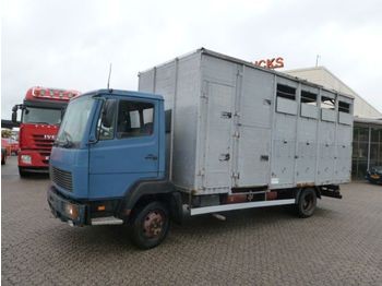 Livestock truck Mercedes Benz: picture 1