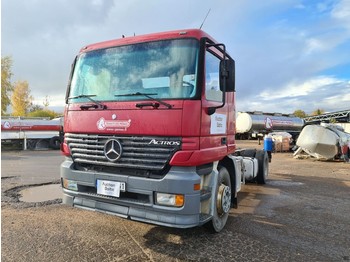Cab chassis truck Mercedes-Benz 1835: picture 1