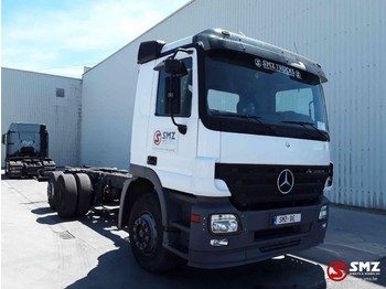 Cab chassis truck Mercedes-Benz 2536: picture 1