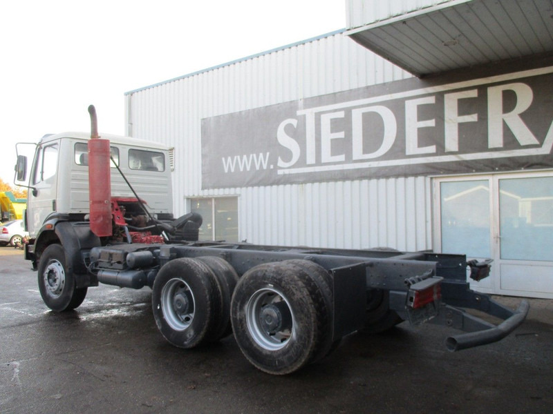 Cab chassis truck Mercedes-Benz 2538 , V8 , Manual , 6x4 , Spring suspension , Euro 2: picture 5