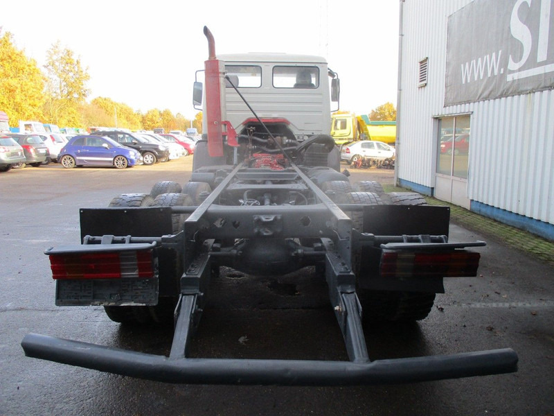 Cab chassis truck Mercedes-Benz 2538 , V8 , Manual , 6x4 , Spring suspension , Euro 2: picture 7
