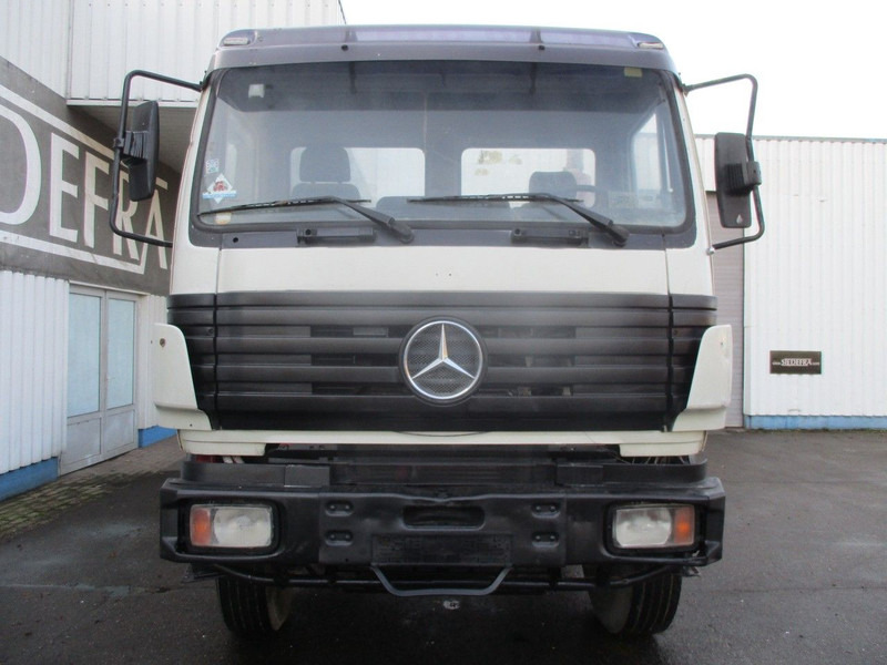 Cab chassis truck Mercedes-Benz 2538 , V8 , Manual , 6x4 , Spring suspension , Euro 2: picture 6