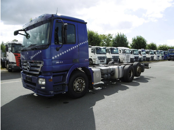 Cab chassis truck Mercedes Benz 2544 Actros  (Nr. 4621): picture 1