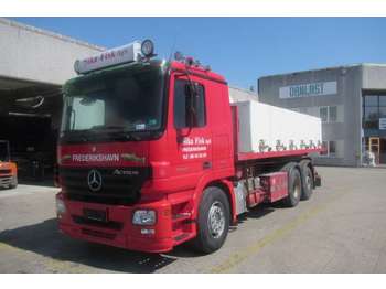 Dropside/ Flatbed truck Mercedes-Benz 2546: picture 1