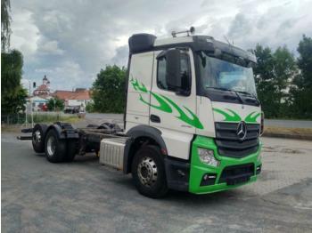 Cab chassis truck Mercedes-Benz 2548 Actros 2 x Fahrgestell für Milchtank E6: picture 1