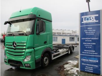 Container transporter/ Swap body truck Mercedes-Benz 2548 Actros 6x2 EURO 6 BDF: picture 1