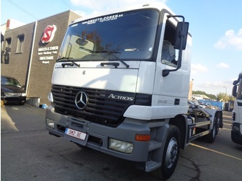Container transporter/ Swap body truck Mercedes-Benz 2640: picture 1