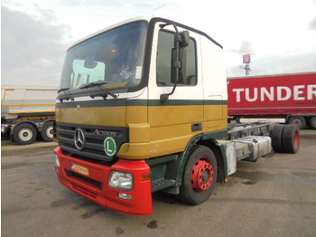 Cab chassis truck Mercedes-Benz ACTROS 1832: picture 1