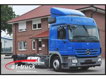 Container transporter/ Swap body truck Mercedes-Benz Actros 1841 BDF Jumbo: picture 1