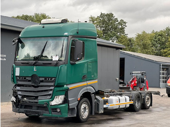 Container transporter/ Swap body truck MERCEDES-BENZ Actros 2536