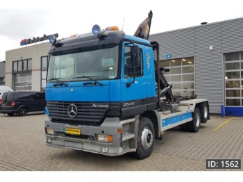 Container transporter/ Swap body truck Mercedes-Benz Actros 2540 Day Cab, Euro 2: picture 1