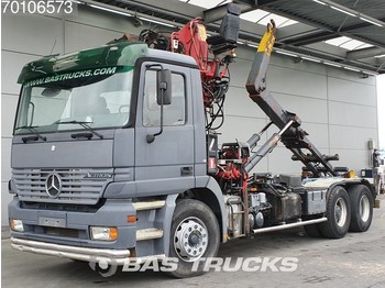Container transporter/ Swap body truck Mercedes-Benz Actros 2540 L 6X2 Retarder Crane & Hook Euro 2 Loglift F135ZT94A: picture 1