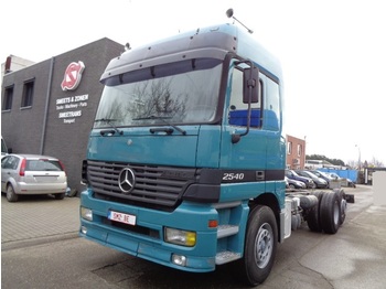 Cab chassis truck Mercedes-Benz Actros 2540 L 6x2: picture 1