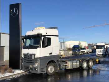 Container transporter/ Swap body truck Mercedes-Benz Actros 2542 LL 6x2 BDF, Retarder, Euro 6, Stand: picture 1