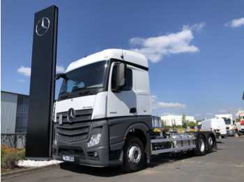 Container transporter/ Swap body truck Mercedes-Benz Actros 2543 LL BDF Multilock 2xAHK Retarder: picture 1