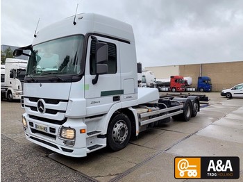 Cab chassis truck Mercedes-Benz Actros 2544 L/NR 6x2 Retarder BDF 2013: picture 1