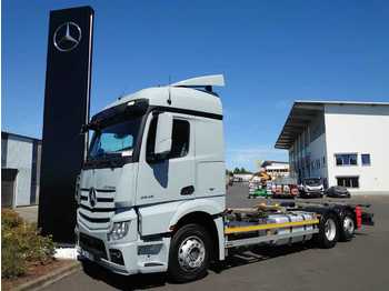 Container transporter/ Swap body truck Mercedes-Benz Actros 2545 LL 6x2 BDF Retarder Spurhalte: picture 1