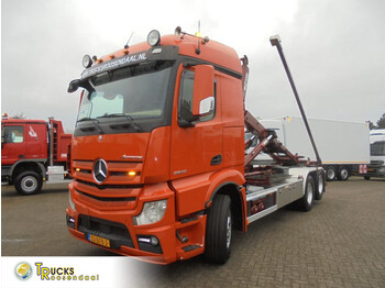 Hook lift truck Mercedes-Benz Actros 2642 + Euro 6 + Hiab XR26S61+6X2: picture 1