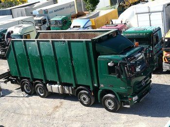Truck for transportation of timber Mercedes-Benz Actros 3244K 8x4 Holztransport mit Kran: picture 1