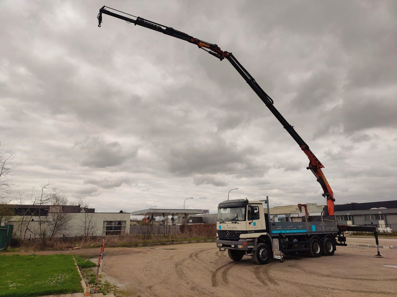 Leasing of Mercedes-Benz Actros 3340 6x6 Flatbed + Crane Palfinger PK 32000C + JIB Mercedes-Benz Actros 3340 6x6 Flatbed + Crane Palfinger PK 32000C + JIB: picture 2