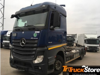 Container transporter/ Swap body truck Mercedes-Benz Actros ACTROS 2542 LL: picture 1