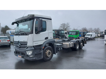 Cab chassis truck Mercedes Benz Antos 2543 6x2  (Nr. 5369): picture 1