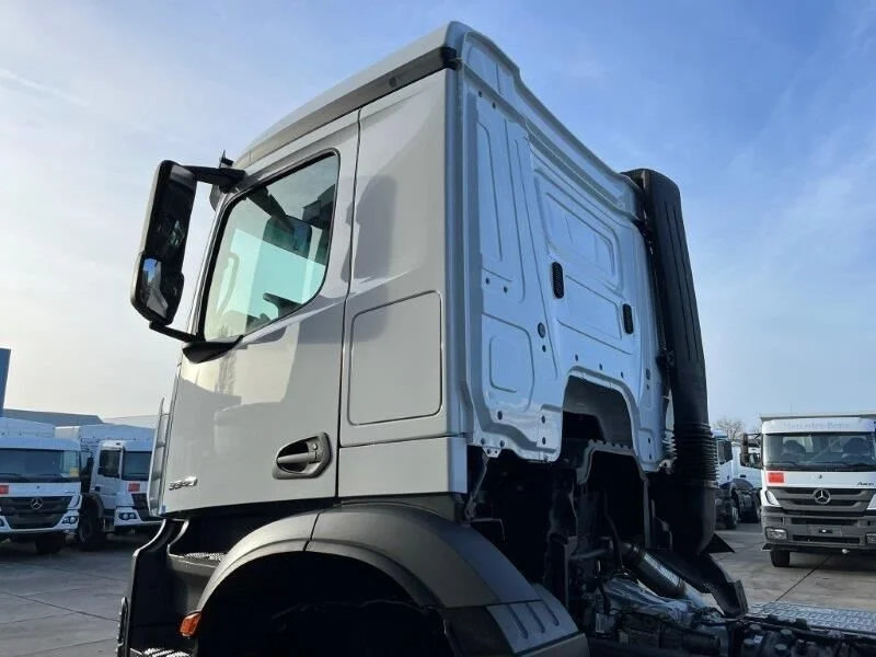 New Cab chassis truck Mercedes-Benz Arocs 4040 A 6x6 Chassis Cabin (5 units): picture 19